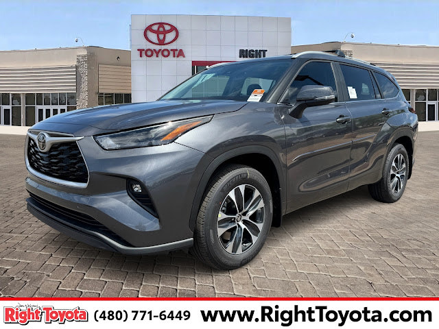 2024 Toyota Highlander XLE