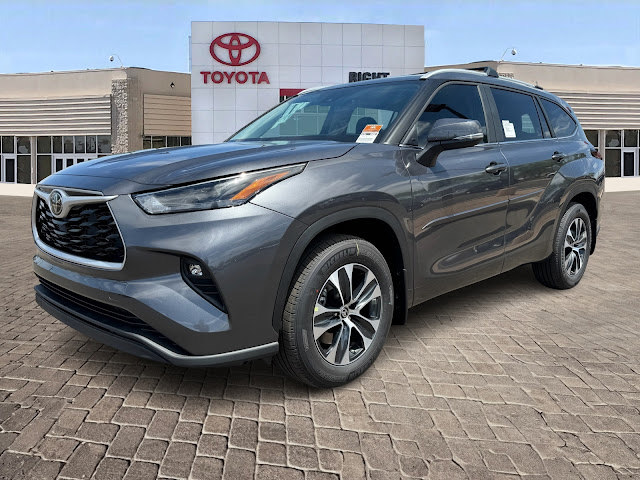 2024 Toyota Highlander XLE