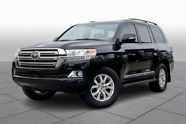 2017 Toyota Land Cruiser Base