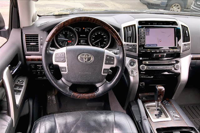 2013 Toyota Land Cruiser Base