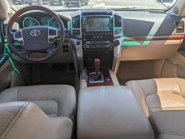 2015 Toyota Land Cruiser Base