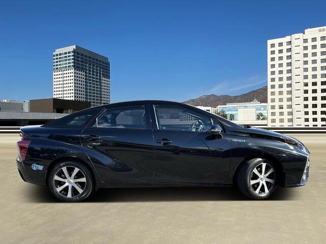 2020 Toyota Mirai Base