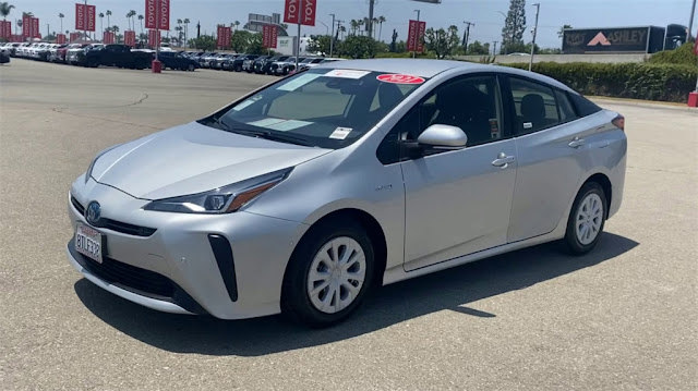 2021 Toyota Prius LE