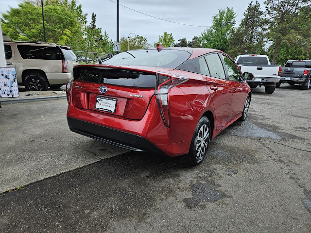 2016 Toyota Prius Four 4dr Hatchback