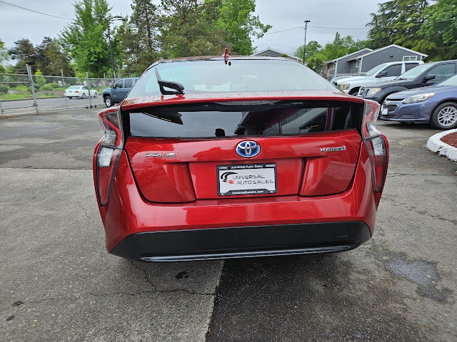 2016 Toyota Prius Four 4dr Hatchback