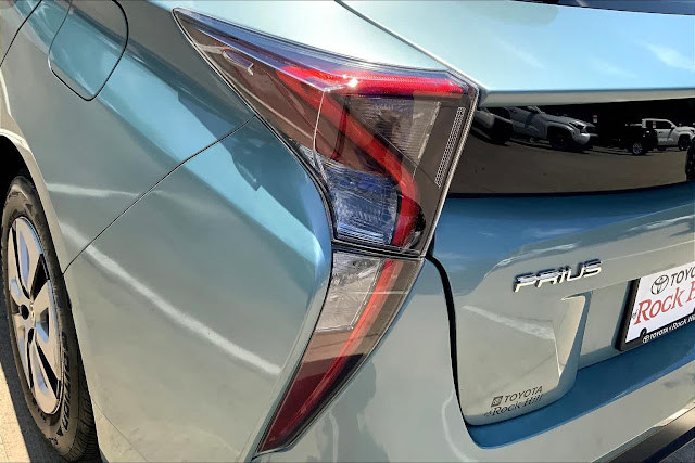2016 Toyota Prius Three