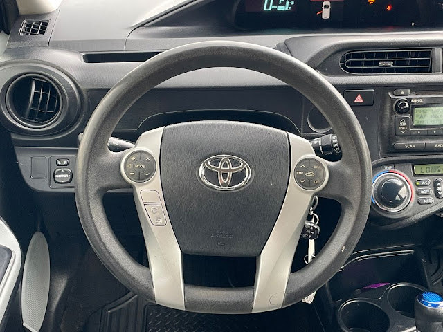 2014 Toyota Prius c TWO