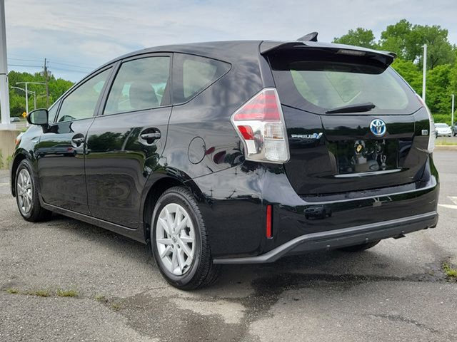 2015 Toyota Prius v Three