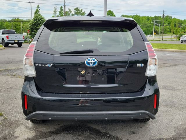 2015 Toyota Prius v Three