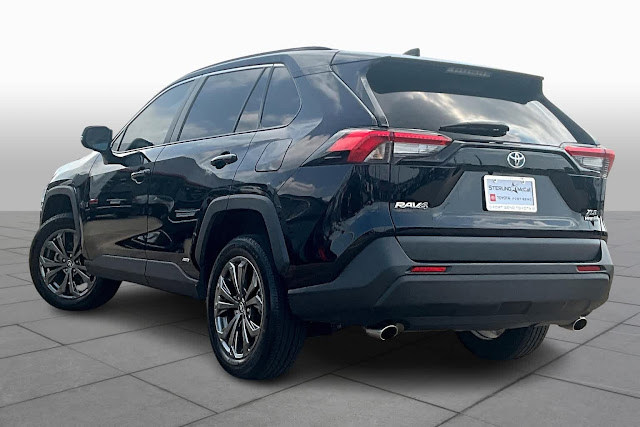 2022 Toyota RAV4 Hybrid XLE Premium