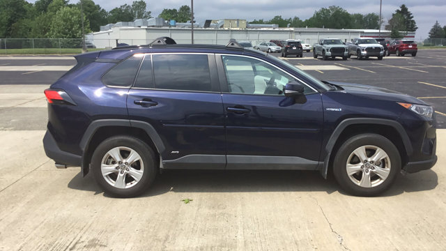 2021 Toyota RAV4 Hybrid XLE