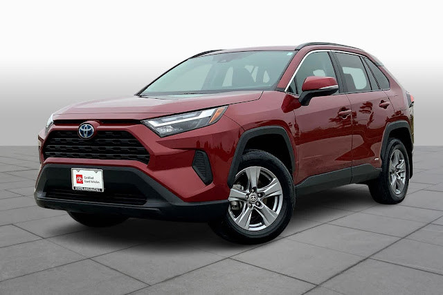 2022 Toyota RAV4 Hybrid XLE