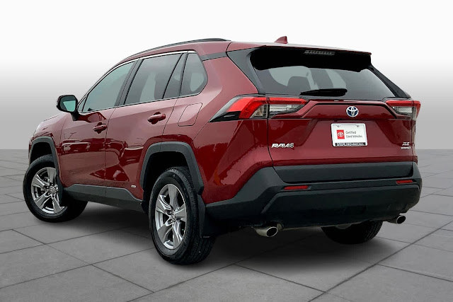 2022 Toyota RAV4 Hybrid XLE