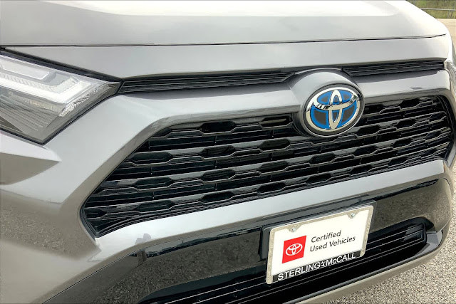 2022 Toyota RAV4 Hybrid SE