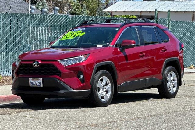 2020 Toyota RAV4 XLE