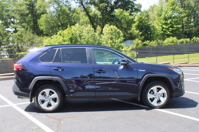 2021 Toyota RAV4 Hybrid XLE Premium