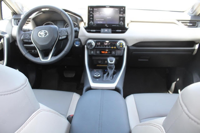 2021 Toyota RAV4 Hybrid XLE Premium