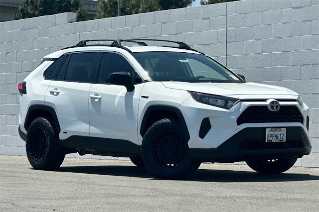 2020 Toyota RAV4 Hybrid LE