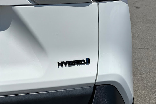 2020 Toyota RAV4 Hybrid LE