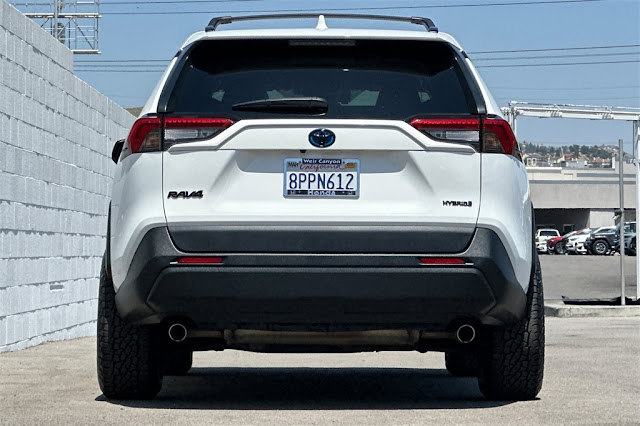 2020 Toyota RAV4 Hybrid LE