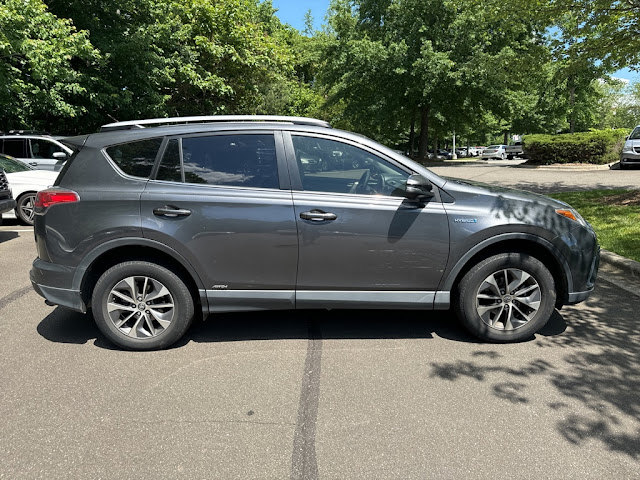 2016 Toyota RAV4 Hybrid XLE