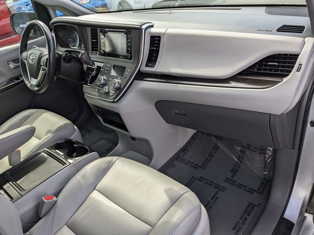 2018 Toyota Sienna XLE Premium