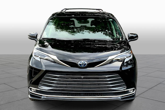 2022 Toyota Sienna Platinum