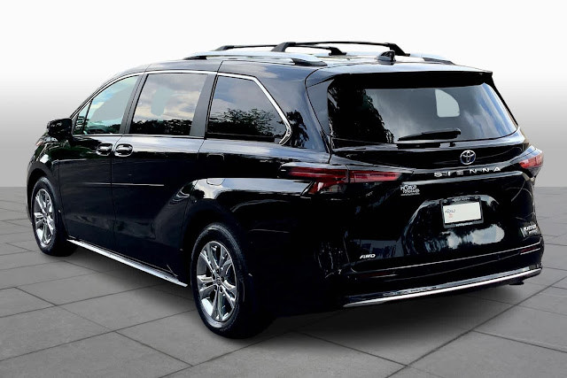 2022 Toyota Sienna Platinum