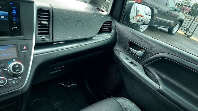 2015 Toyota Sienna SE Premium 8 Passenger 4dr Mini Van