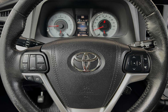 2015 Toyota Sienna SE