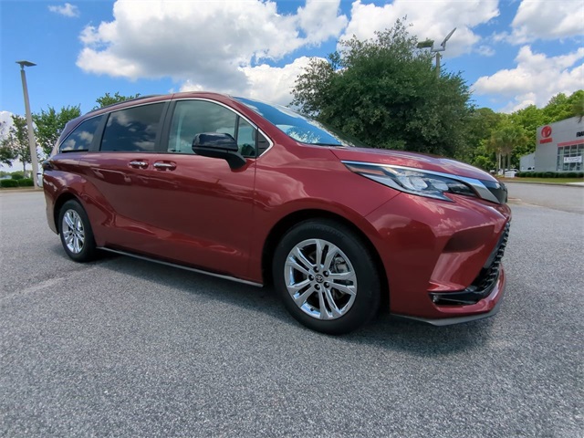 2023 Toyota Sienna XSE