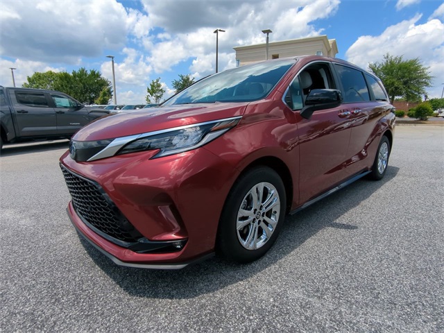 2023 Toyota Sienna XSE