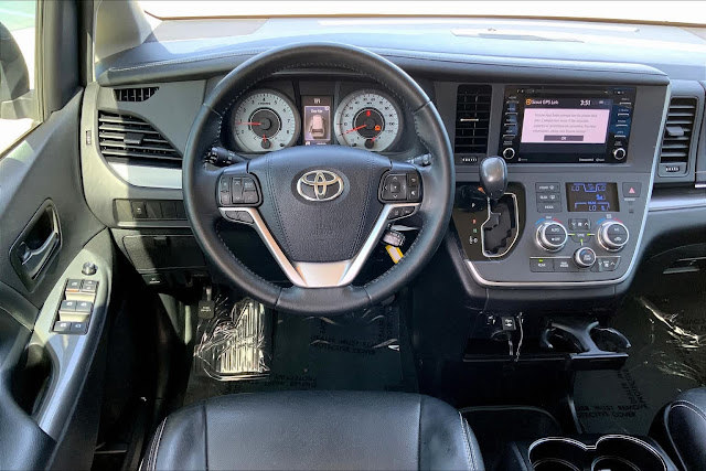 2020 Toyota Sienna SE Premium