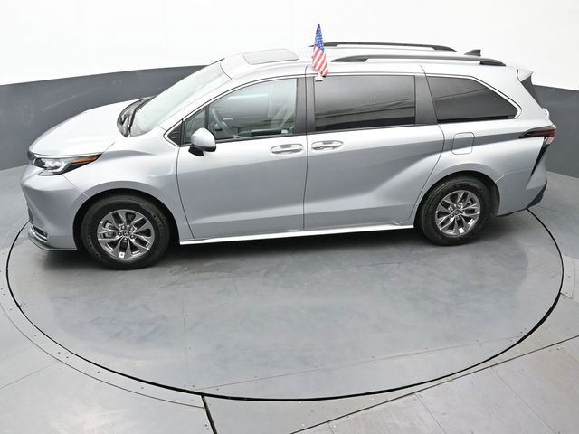 2023 Toyota Sienna XLE