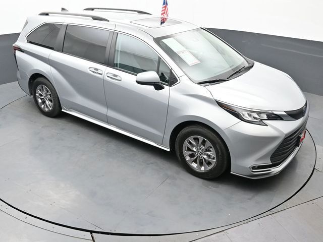 2023 Toyota Sienna XLE