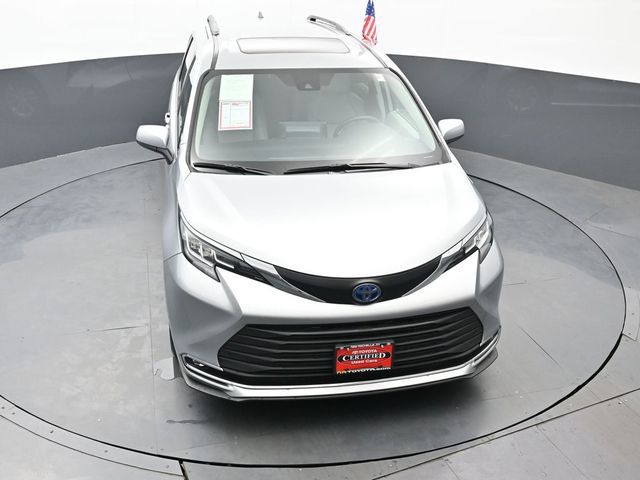 2023 Toyota Sienna XLE