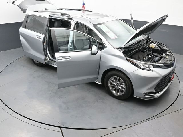 2023 Toyota Sienna XLE