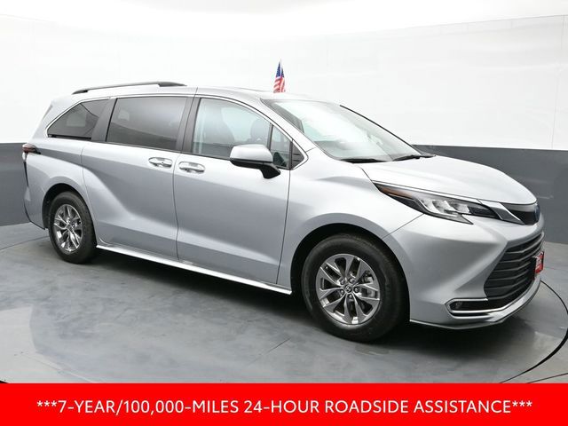 2023 Toyota Sienna XLE