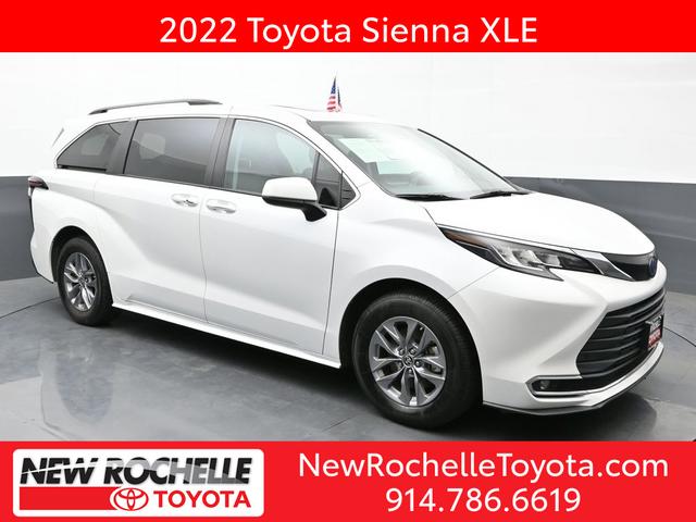 2022 Toyota Sienna XLE