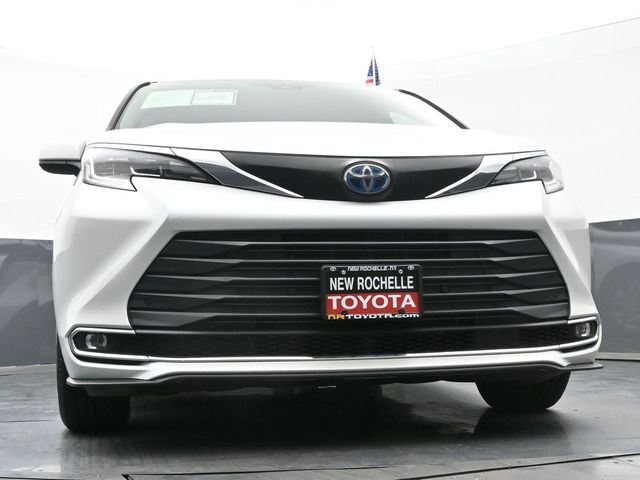 2022 Toyota Sienna XLE