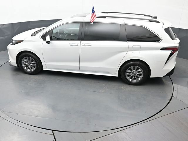 2022 Toyota Sienna XLE