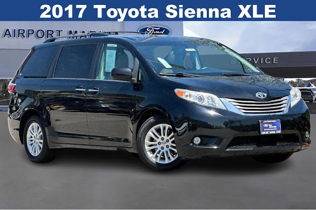 2017 Toyota Sienna XLE