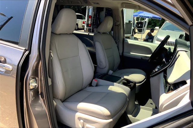 2020 Toyota Sienna XLE Premium