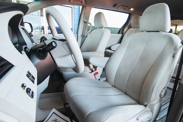 2012 Toyota Sienna Base