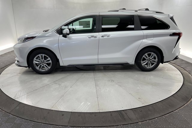 2024 Toyota Sienna Limited