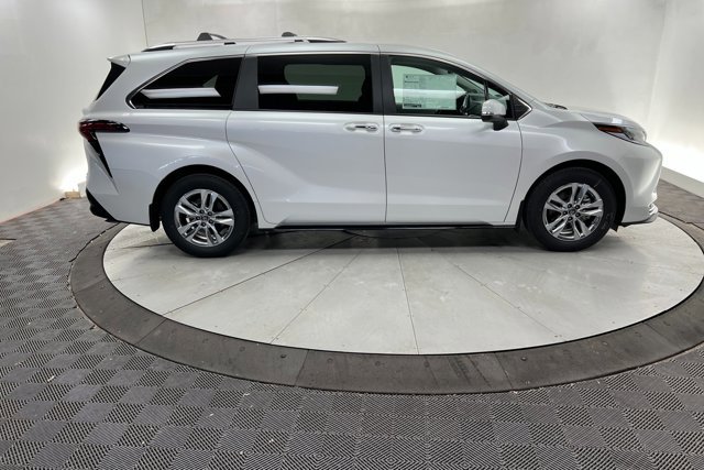 2024 Toyota Sienna Limited