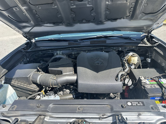2016 Toyota Tacoma SR5 V6 4x2 4dr Double Cab 5.0 ft SB