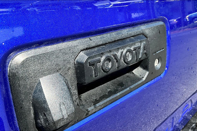 2023 Toyota Tacoma SR Double Cab 5 Bed V6 AT