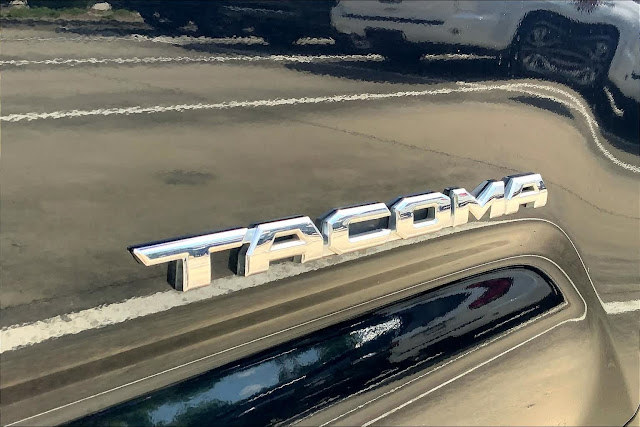 2022 Toyota Tacoma SR5 Double Cab 5 Bed I4 AT