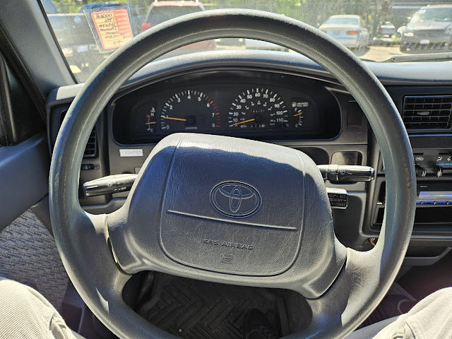 1996 Toyota Tacoma Base 2dr Extended Cab SB